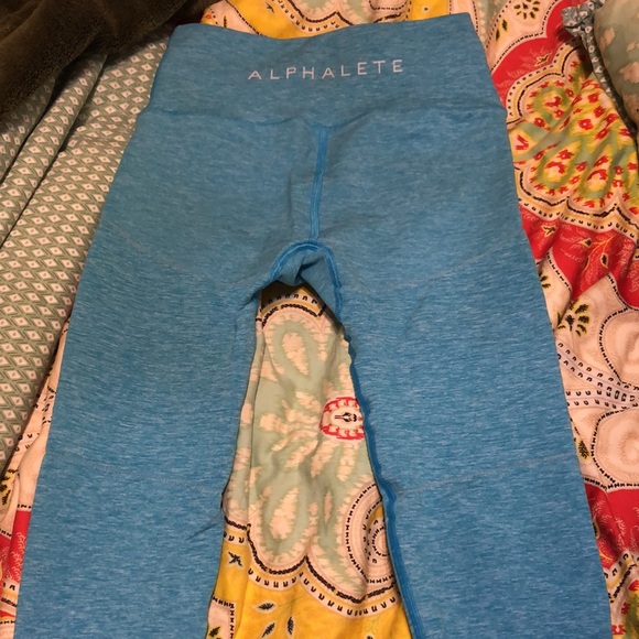 *LAST CHANCE* Alphalete r6 leggings - Picture 2 of 2